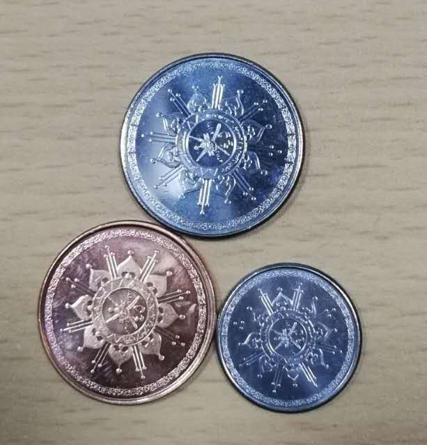 北京马甸外国钱币专卖微拍第四十六期，外国非贵金属纪念币，流通币专场，陆续上新，欢迎关注  	阿曼流通纪念币3枚，品相如图