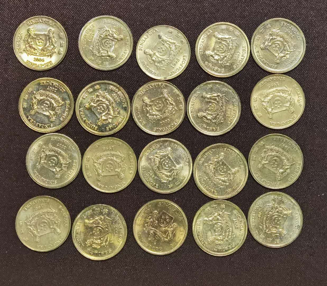 北京马甸外国钱币专卖微拍第四十六期，外国非贵金属纪念币，流通币专场，陆续上新，欢迎关注 新加坡流通币5分20枚，品相如图