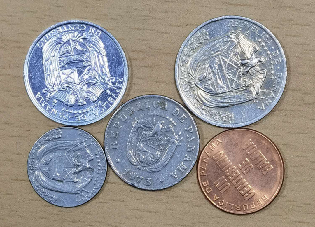 北京马甸外国钱币专卖微拍第四十六期，外国非贵金属纪念币，流通币专场，陆续上新，欢迎关注 巴拿马流通币5枚/套，品相如图