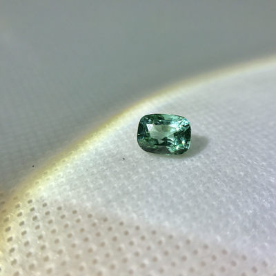 80年斯里兰卡宝石公司HH GEMS 【纯天然彩色宝石 多种珍贵宝石合集】 - Tourmaline 绿色碧玺 2.35ct 纯天然裸石 有证书