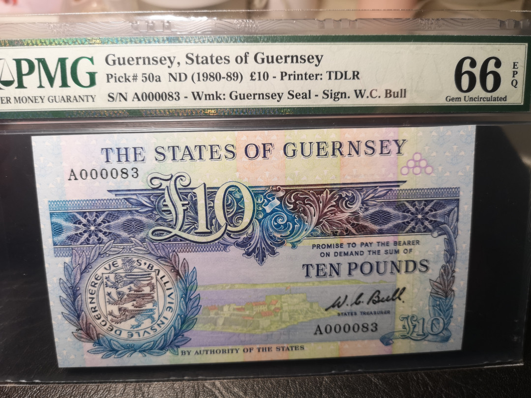 《外钞收藏家》第一百零四期拍卖 1980-89年根西10镑 PMG66 A冠83号超小号