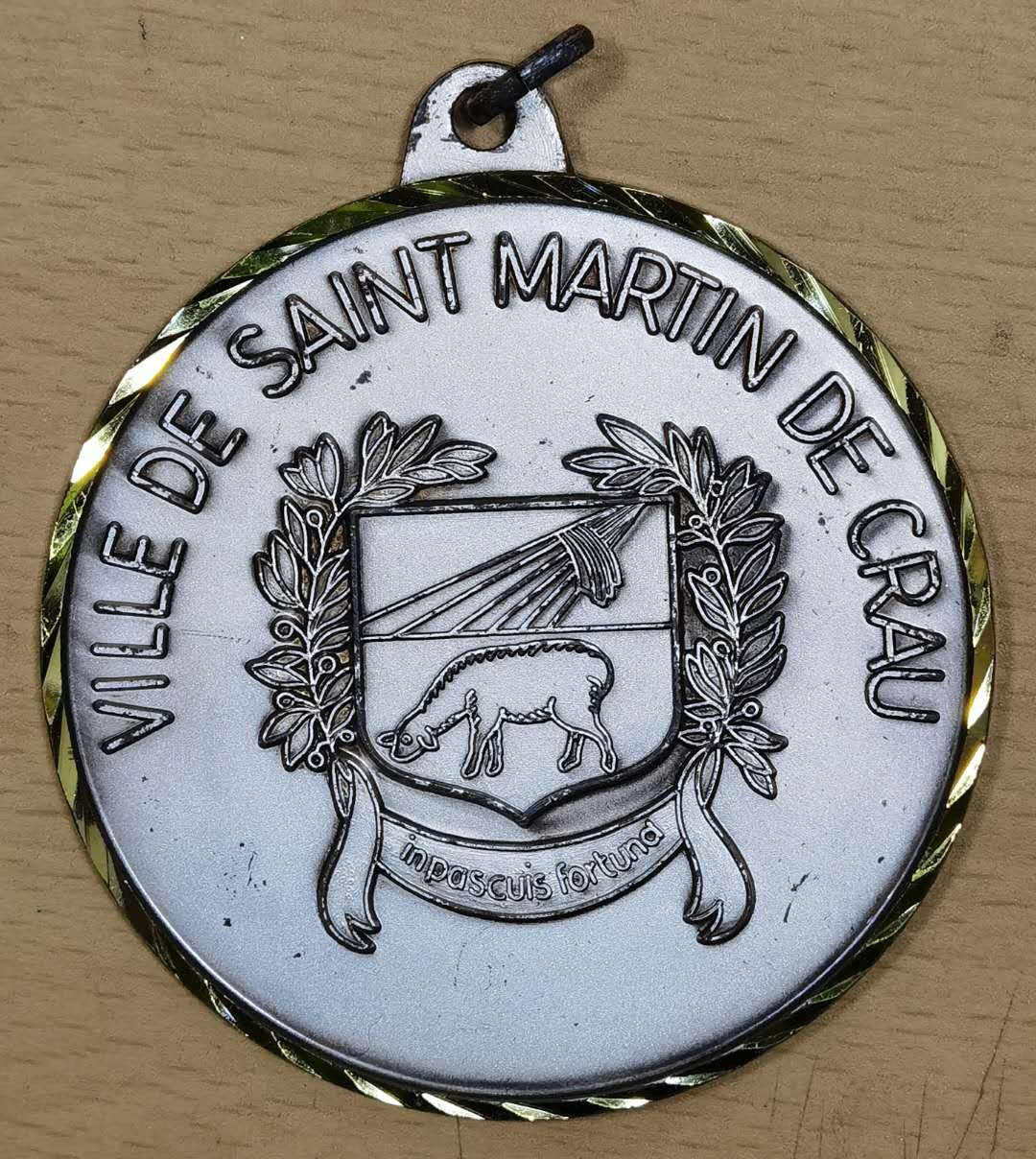 北京马甸外币专卖微拍第四十七期，外国纪念章专场，陆续上新，欢迎关注 纪念章，直径：70mm。重量：88克。品相如图