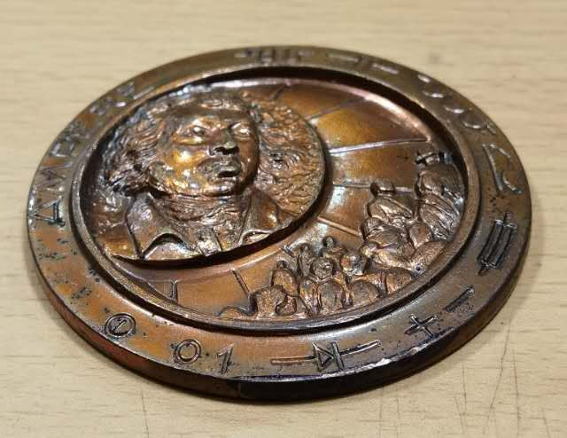 北京马甸外币专卖微拍第四十七期，外国纪念章专场，陆续上新，欢迎关注  	法国大铜章，直径：60mm，重：98克，品相如图 