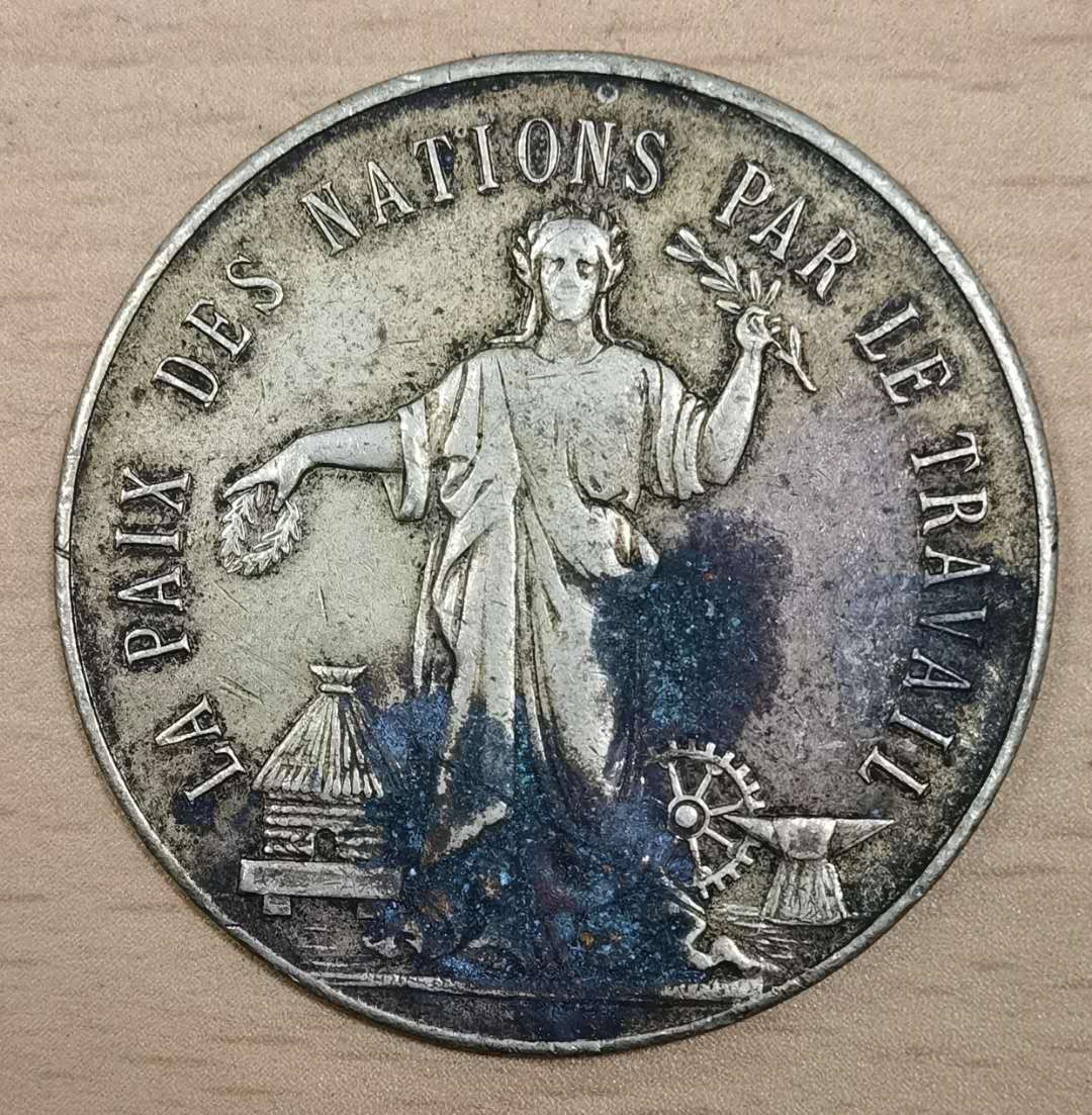 北京马甸外币专卖微拍第四十七期，外国纪念章专场，陆续上新，欢迎关注 法国早期人物纪念章，直径：38mm。重量：14克。品相如图