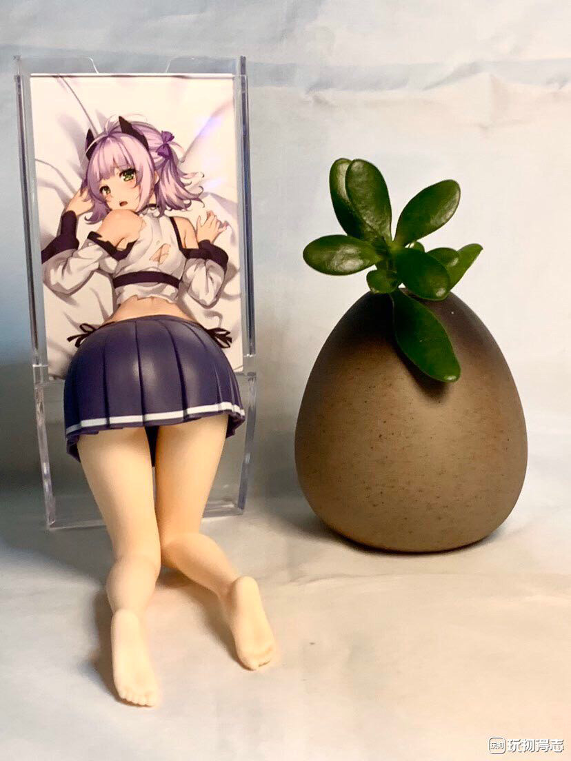 零元拍：美少女手机支架手办，小内内颜色随机发货不挑选。不是全身哦