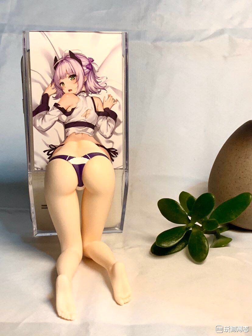 零元拍：美少女手机支架手办，小内内颜色随机发货不挑选。不是全身哦