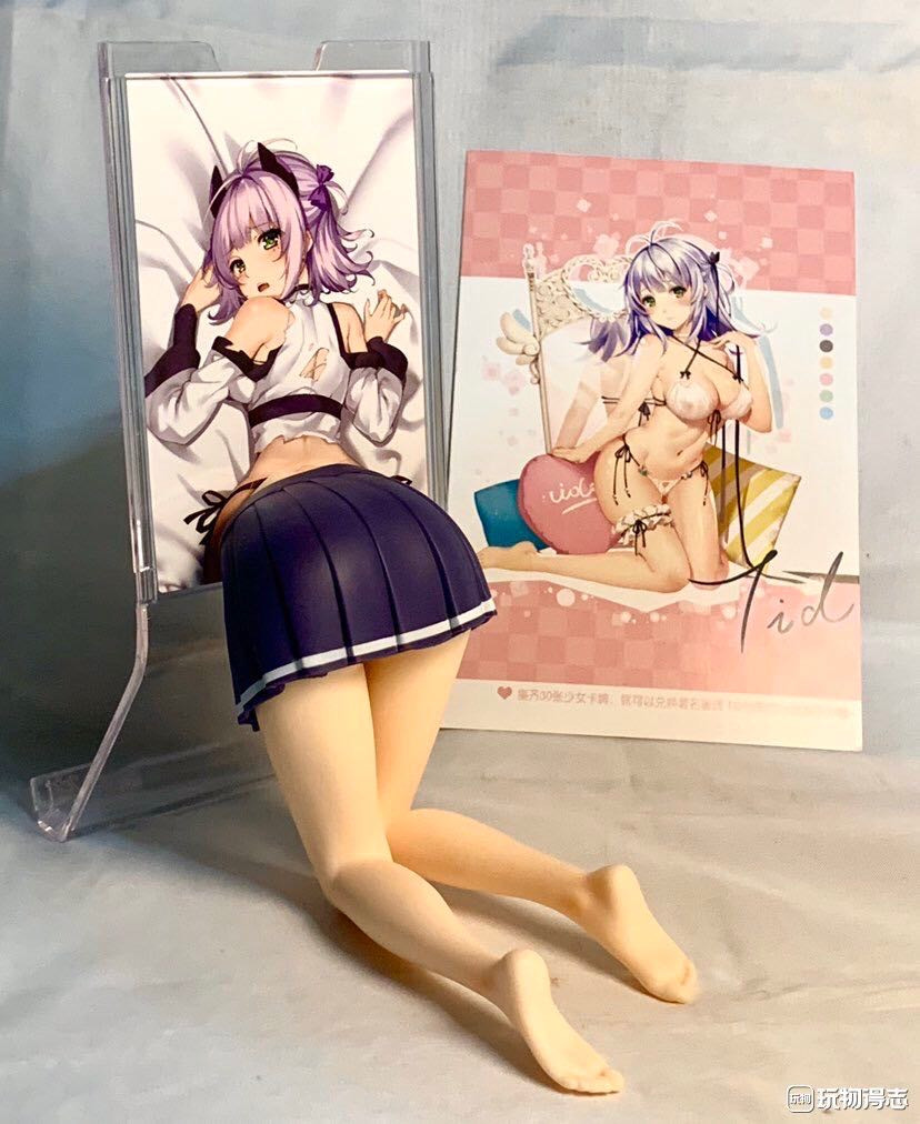 零元拍：美少女手机支架手办，小内内颜色随机发货不挑选。不是全身哦