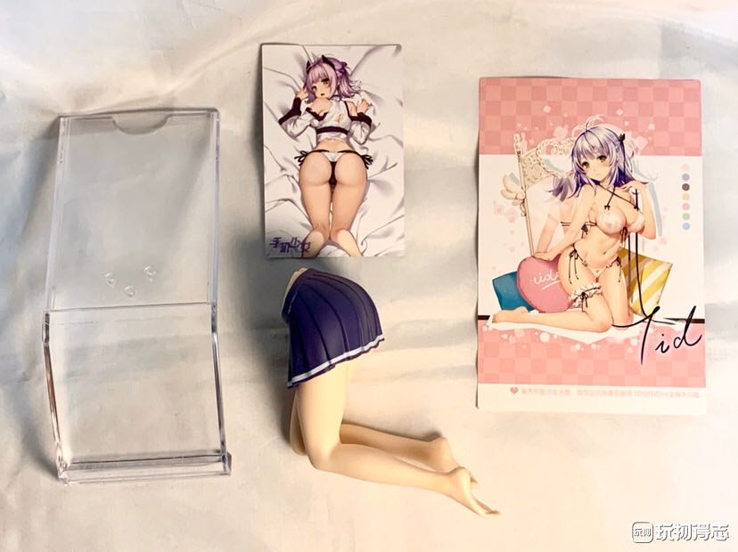零元拍：美少女手机支架手办，小内内颜色随机发货不挑选。不是全身哦