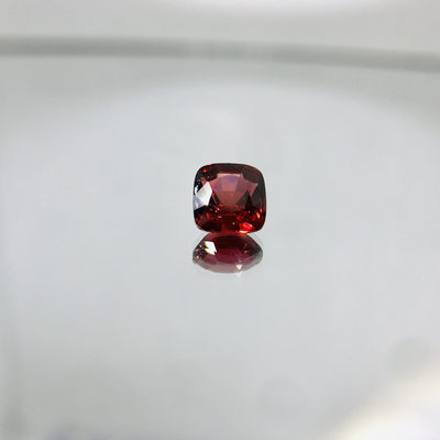 80年斯里兰卡宝石公司HH GEMS 【纯天然彩色宝石 多种珍贵宝石合集】 - Garnet 红色石榴石 纯天然 2.03ct 裸石 斯里兰卡