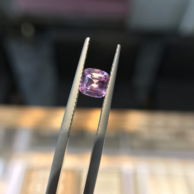 80年斯里兰卡宝石公司HH GEMS 【纯天然彩色宝石 多种珍贵宝石合集】 - Lilac Sapphire 丁香紫色蓝宝石 浅蓝色 1.06ct 纯天然裸石