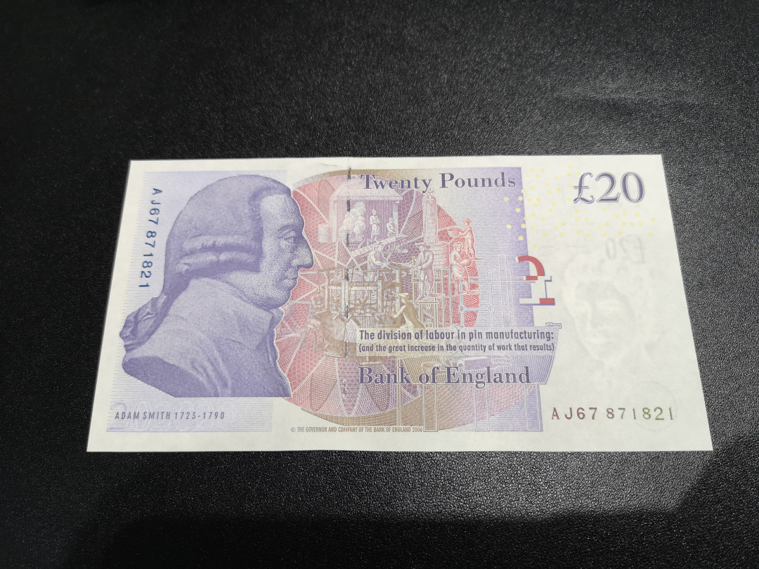 《外钞收藏家》第一百零五期拍卖 英国E序列20镑 全新UNC   821