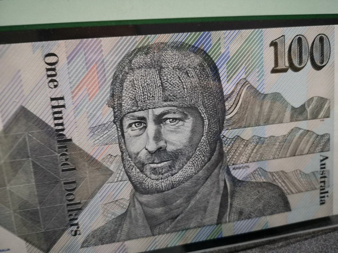 《外钞收藏家》第一百零五期拍卖 1985年澳大利亚100元 毛线帽 绿标PCGS67