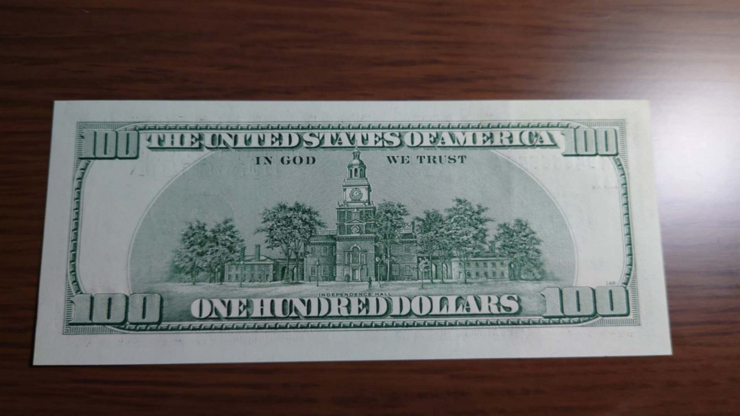 陆续更新【囧羊收藏】精选微拍第19期～2021年第十期   2006A美国100元 黑白版 豹子号6555 全新绝品刀拆