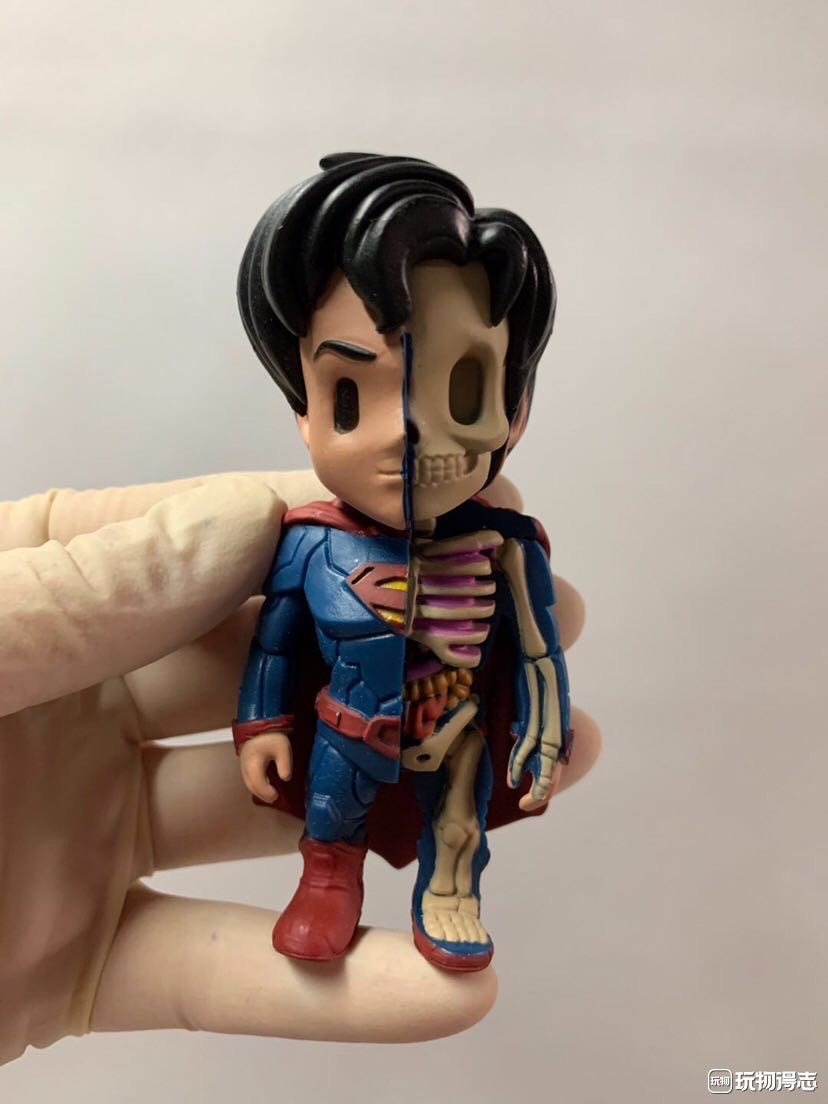 零元拍：DC正版 X-RAY 半解剖人 正义联盟 超人 搪胶玩偶 高约10CM，全新。