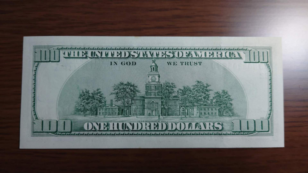 陆续更新【囧羊收藏】精选微拍第19期～2021年第十期   2006A美国100元 黑白版 豹子号0555 全新绝品刀拆