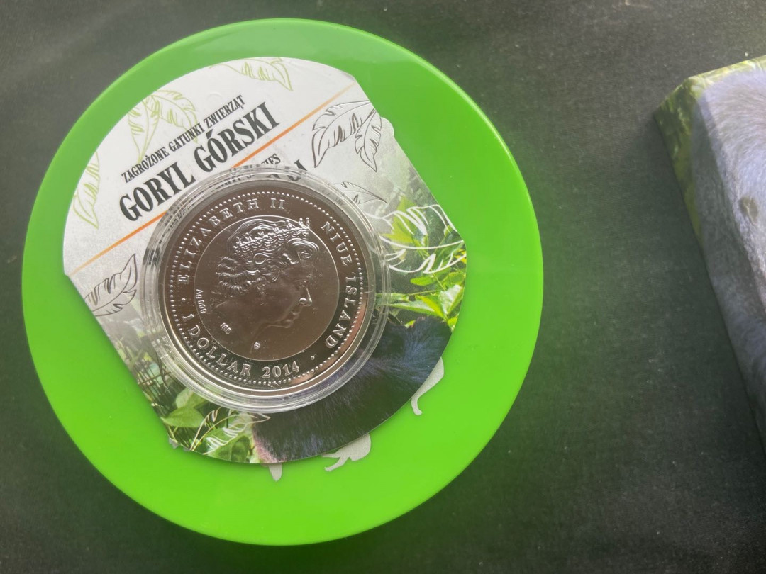 【币观天下】第142期钱币拍卖 纽埃2014年黑猩猩银币【盒证齐全】