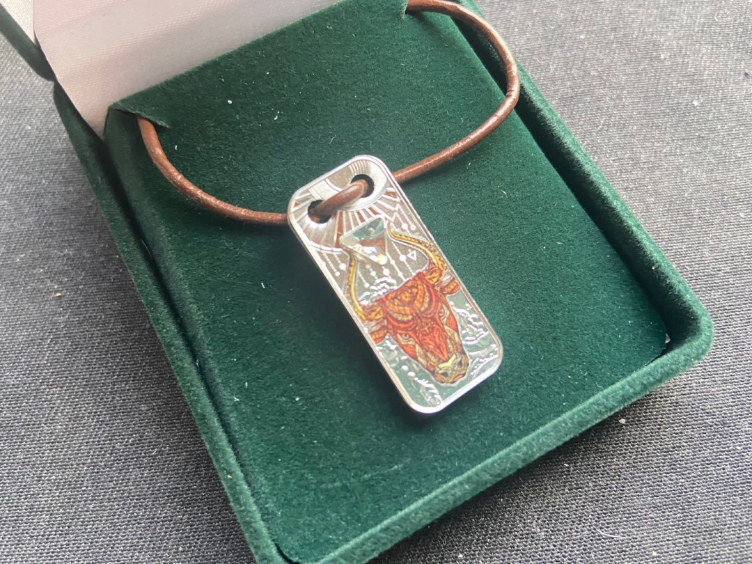 【币观天下】第142期钱币拍卖 【喀麦隆】牛年彩色印刷小银币【挂饰】