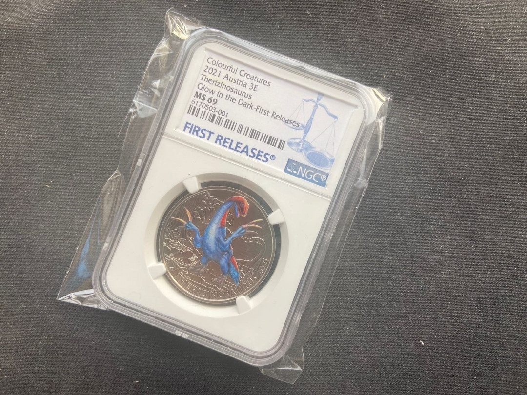 【币观天下】第142期钱币拍卖 2021年澳大利亚夜光恐龙镰刀龙【ngc69】