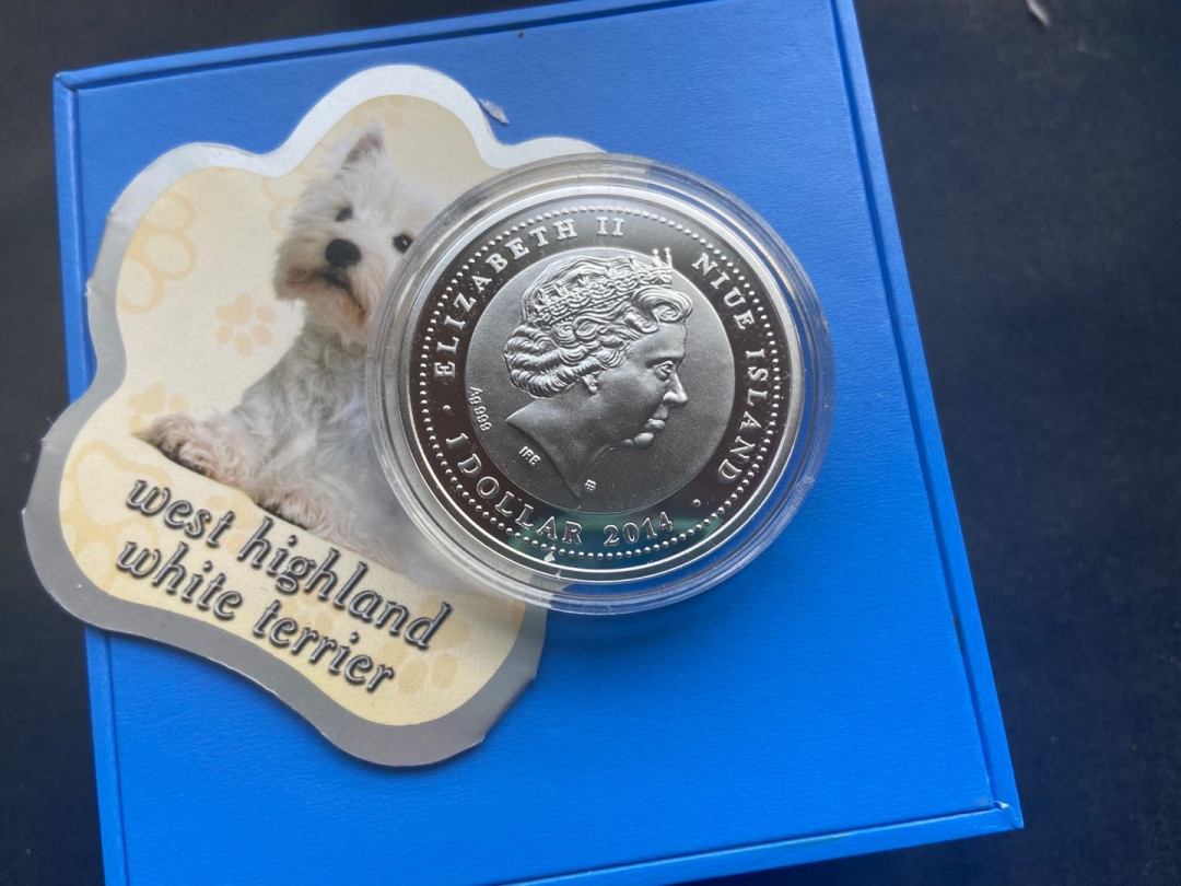 【币观天下】第142期钱币拍卖 纽埃2014年人类的好朋友狗系列西高地白梗犬彩银币