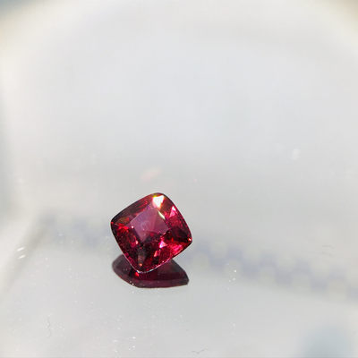 80年斯里兰卡宝石公司HH GEMS 【纯天然彩色宝石 多种珍贵宝石合集】 - Garnet 红色石榴石 纯天然 2.59ct 裸石 斯里兰卡