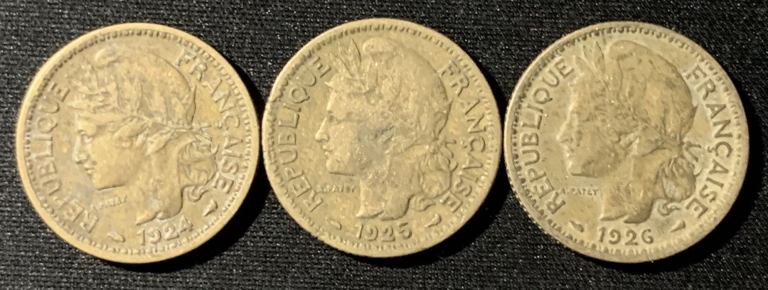 紫瑗钱币—微拍第135期  法属多哥 1924 1925 1926年 1法郎 3枚一组