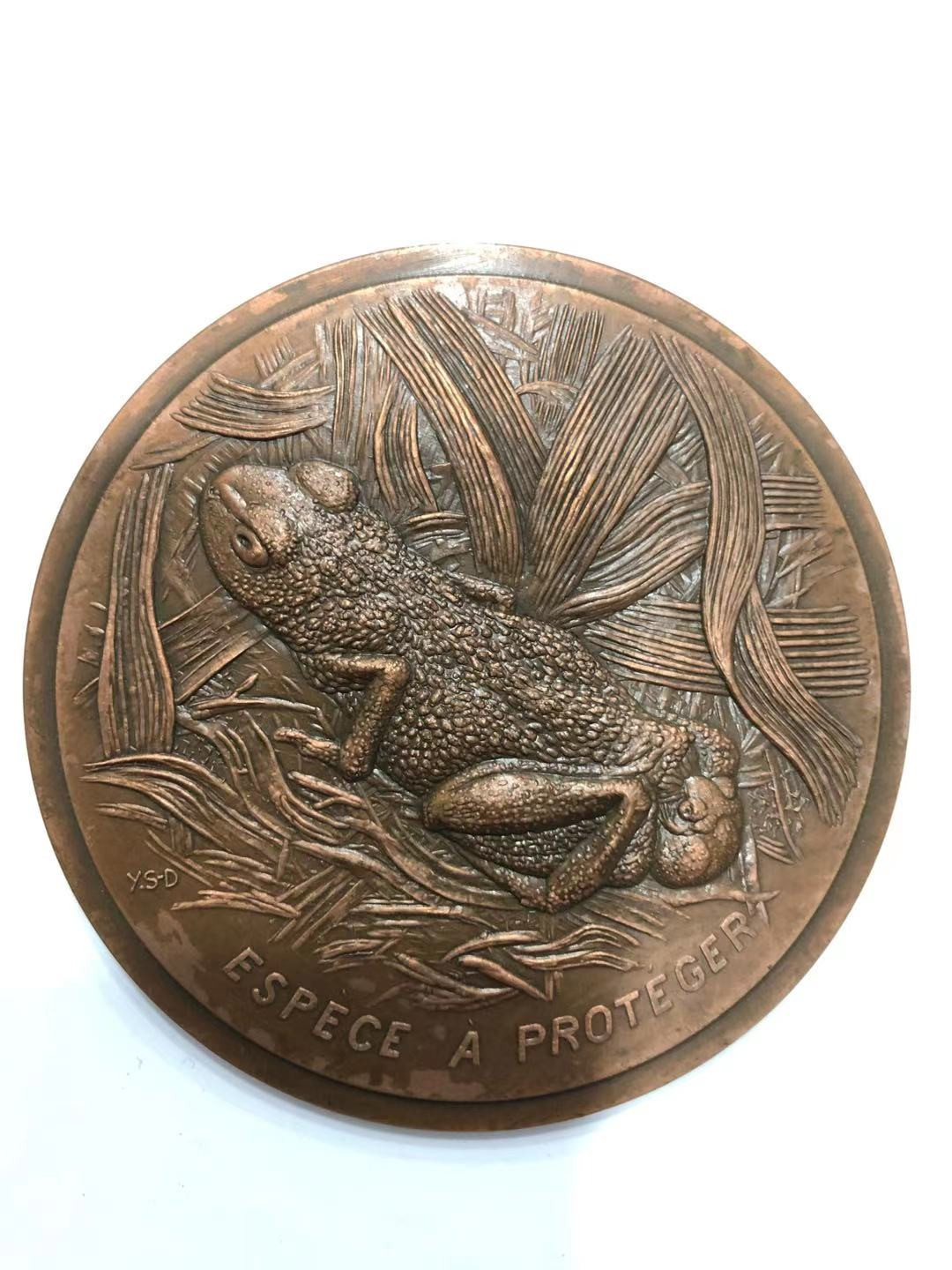 喜迎🐂年艺术麦朵尔第八场拍卖 法国手雕紫铜限量版 胎生蟾蜍