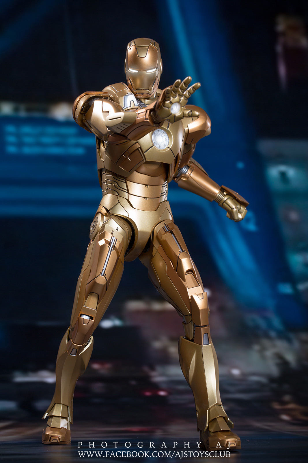 零元拍：KingArts 1/9 DFS006T 钢铁侠3 合金可动 黄金版 MK21 限定100个，独有的桔色发光地台