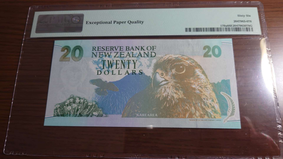 更新完毕【囧羊收藏】精选微拍第20期暨2021年第11期 世界精选货币 1992年新西兰20元纸币 首发AA冠 PMG66E 全新绝品 无47
