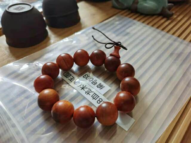 1.8cm血龙木手串