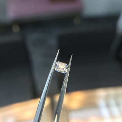 80年斯里兰卡宝石公司HH GEMS 【大牌尾单 小彩色蓝宝石专辑】 - White Sapphire 白色蓝宝石 浅黄色 0.44ct 纯天然裸石