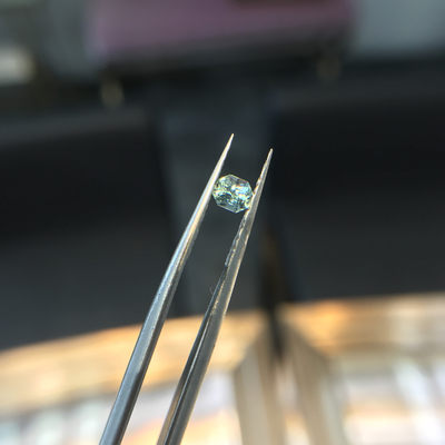 80年斯里兰卡宝石公司HH GEMS 【大牌尾单 小彩色蓝宝石专辑】 - Green Sapphire 浅绿色蓝宝石 0.42ct 纯天然