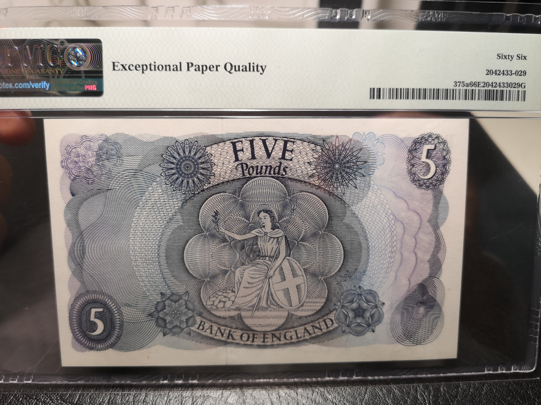 《外钞收藏家》第一百零七期拍卖 英国C序列5镑  PMG66