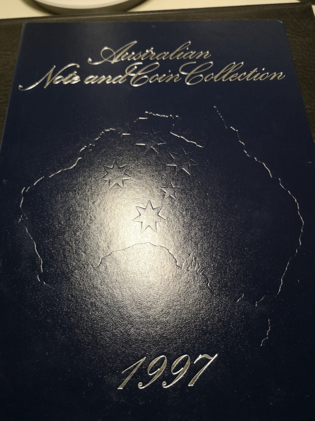 《外钞收藏家》第一百零七期拍卖 1997年澳大利亚精装册 全套纸币和硬币 