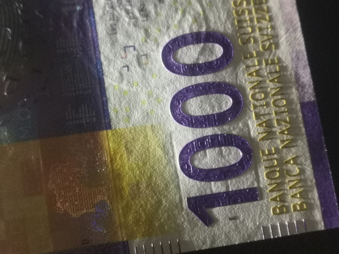 《外钞收藏家》第一百零七期拍卖 2017年瑞士 手版 1000法郎 全新UNC 居中非常好 品相完美