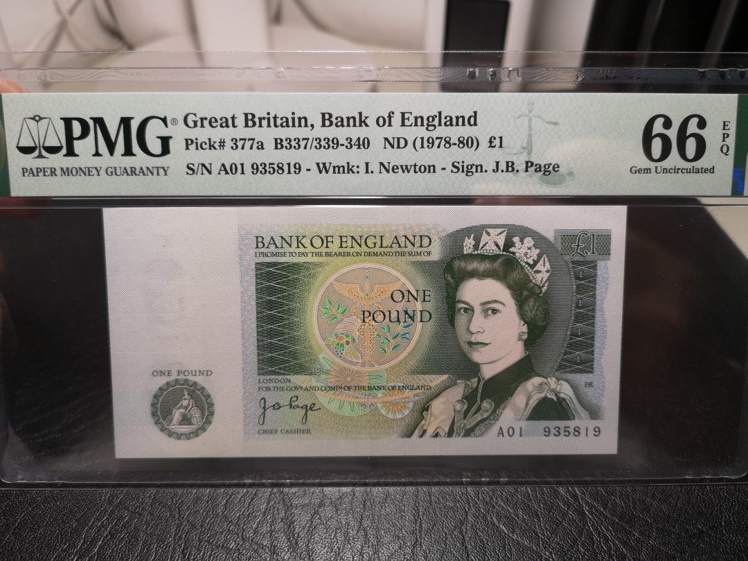 《外钞收藏家》第一百零七期拍卖 英国D序列1镑 A01首发 PMG66