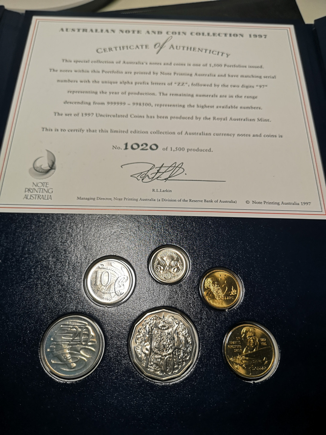 《外钞收藏家》第一百零七期拍卖 1997年澳大利亚精装册 全套纸币和硬币 