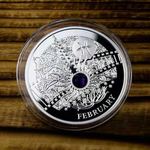 【币观天下】第144场拍卖 纽埃2013年1元，“爱你一生(2013)”十二星座幸(性)福魔石系列(2)---压轴王座：二月“双鱼座”，幸福魔石(紫宝石)，镶嵌施华洛世奇紫色大宝石精制银币