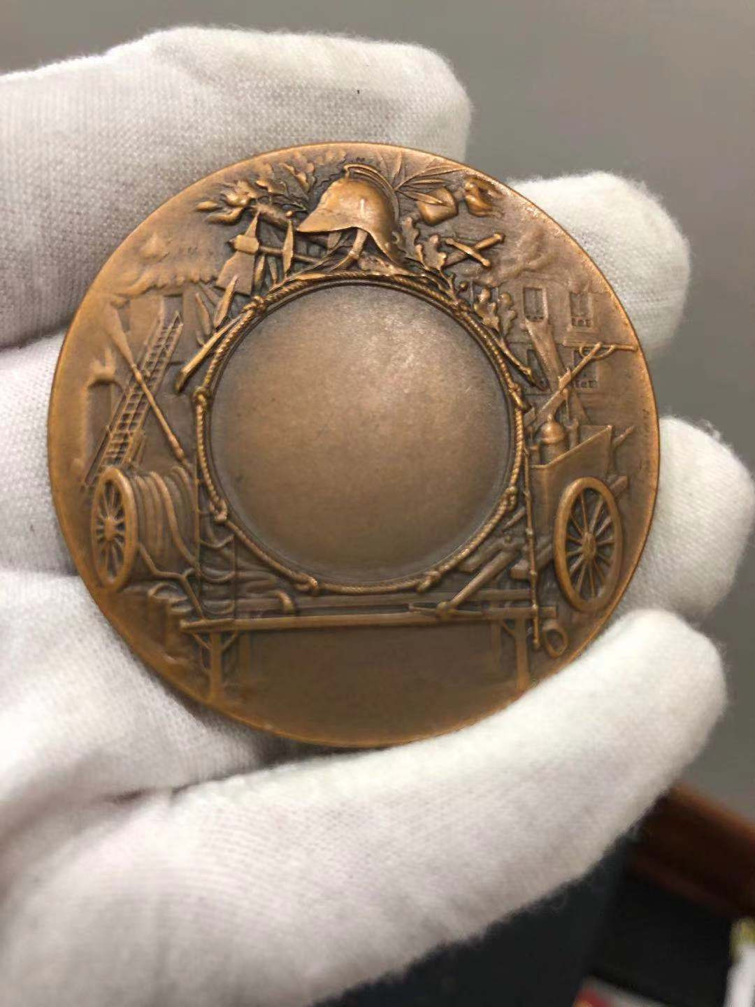 喜迎🐂年艺术麦朵尔第十场拍卖 消防车队