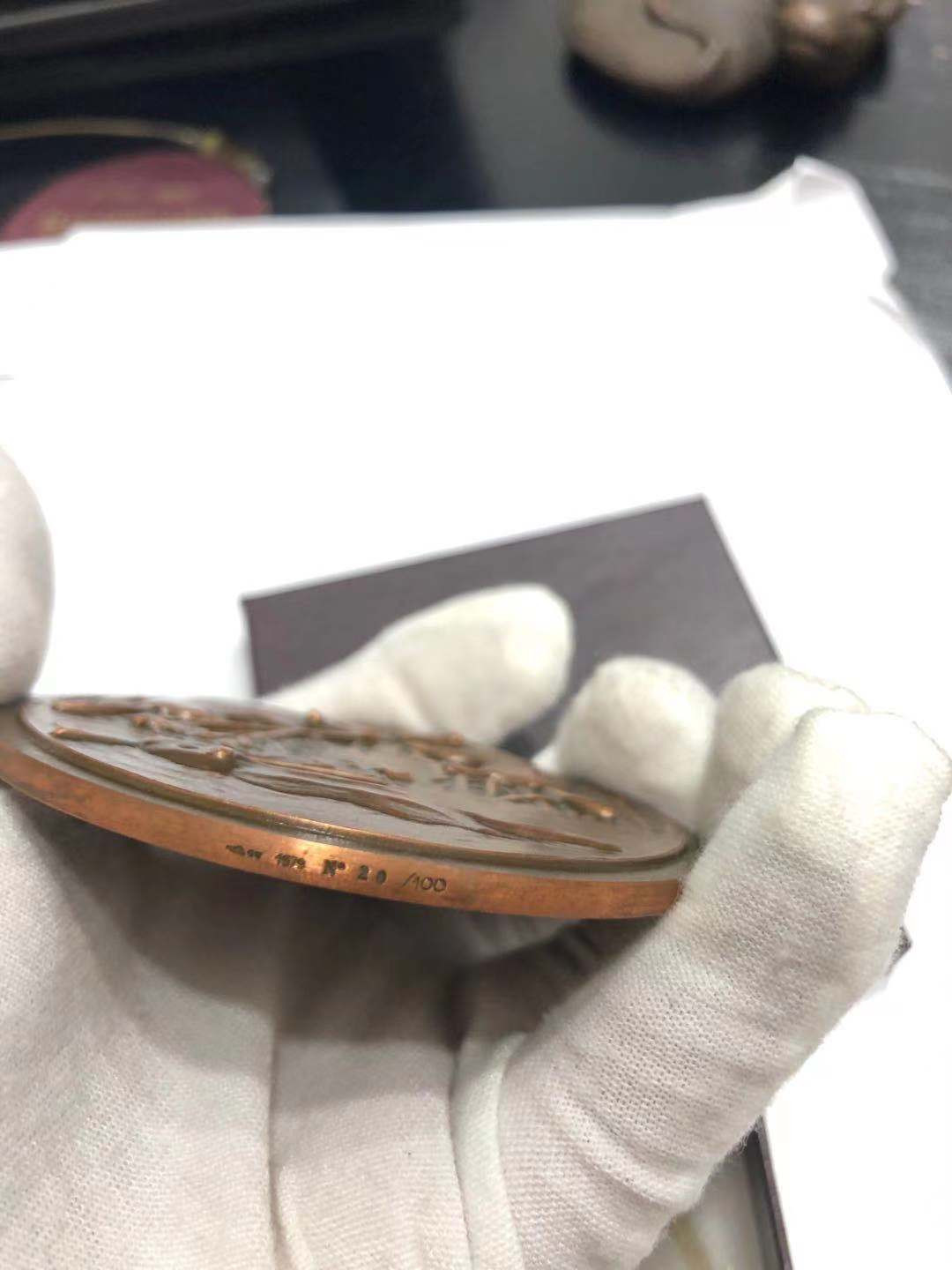 喜迎🐂年艺术麦朵尔第十场拍卖 法国限量版紫铜动物章