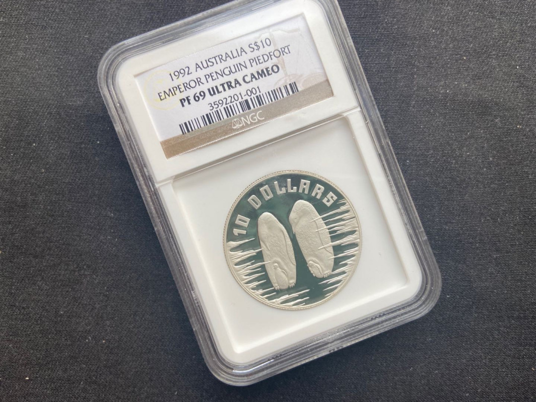 【币观天下】第144场拍卖 【澳大利亚】1992年澳大利亚帝企鹅40克银币