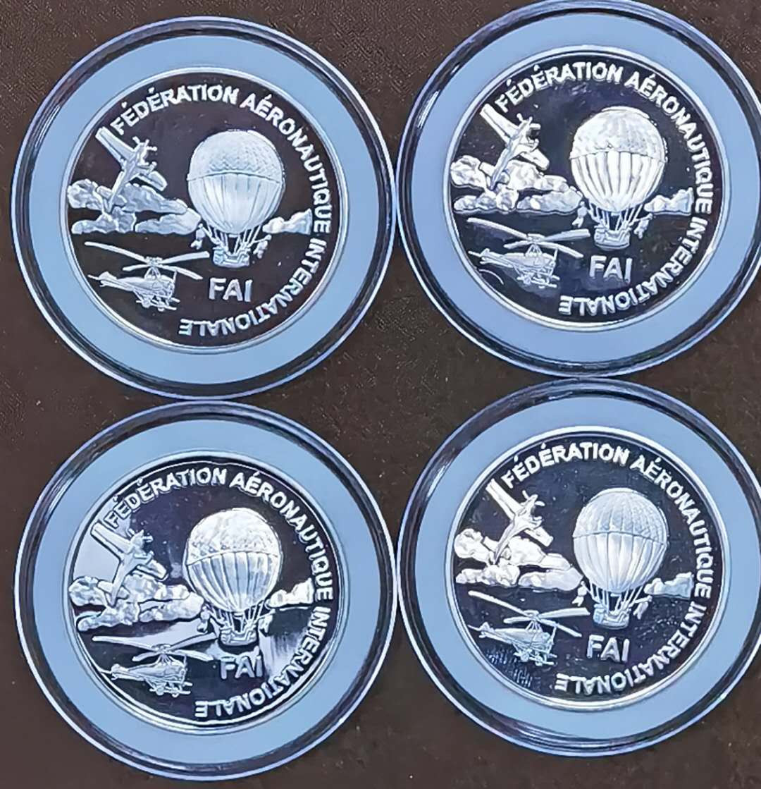 北京马甸外币专卖微拍第五十期，外国金银币专场，陆续上新欢迎关注 2001年芬兰10埃居精制纪念银币4枚／套，每枚重量27克，成色925，品相如图