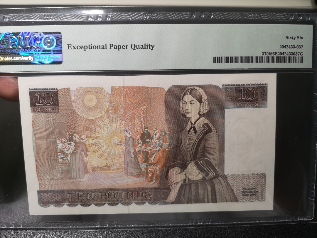 《外钞收藏家》第一百零八期拍卖 1991-92年英国D序列10镑 PMG66 跟下一张是同号