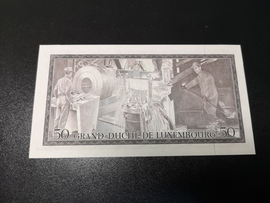 《外钞收藏家》第一百零八期拍卖 1972年卢森堡50 精致小票 全新UNC