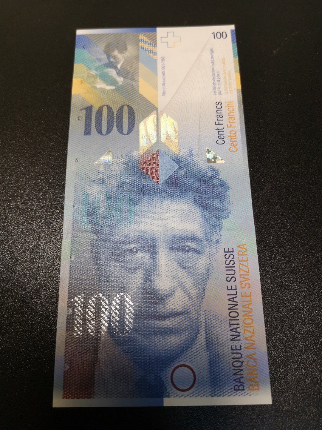 《外钞收藏家》第一百零八期拍卖 2007年瑞士人人像版100法郎 全新UNC