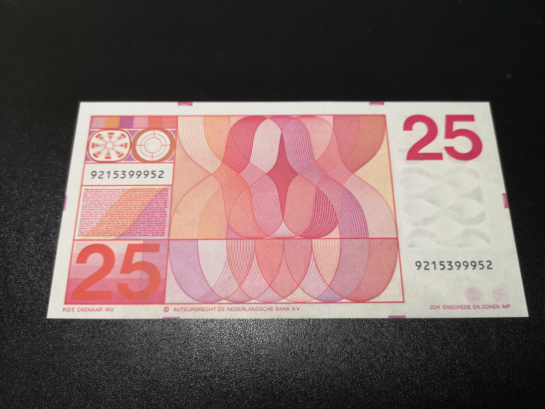 《外钞收藏家》第一百零八期拍卖 1971年荷兰 人像版 25盾 全新UNC 品相完美