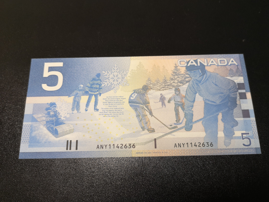 《外钞收藏家》第一百零八期拍卖 2002年加拿大 旅版5加元 初版 全新UNC
