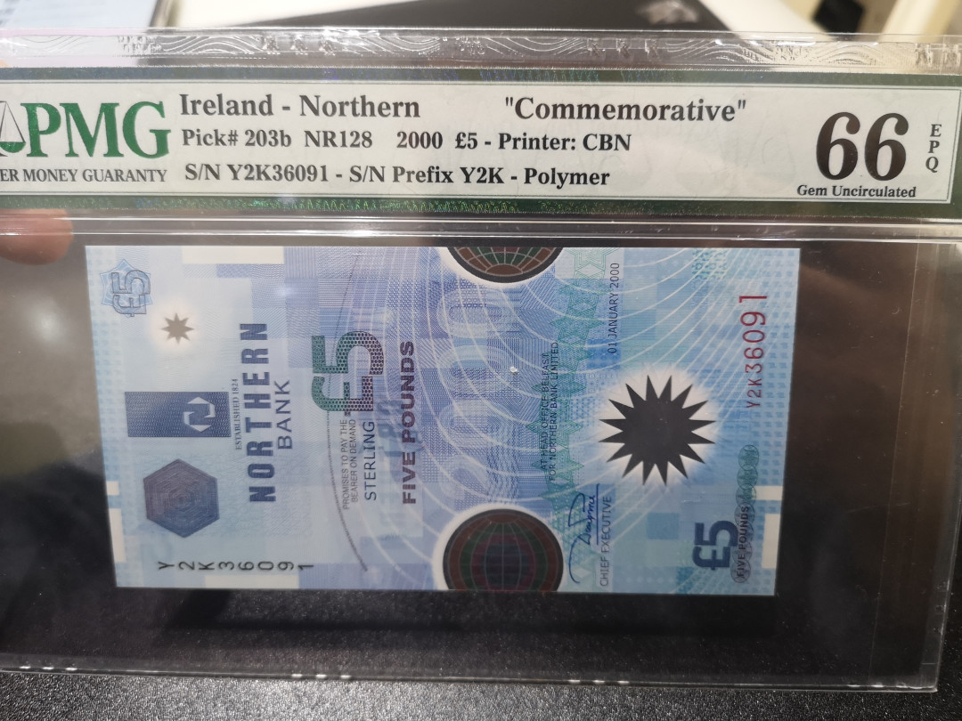 《外钞收藏家》第一百零八期拍卖 2000年北爱尔兰5镑塑料钞 纪念钞 PMG66