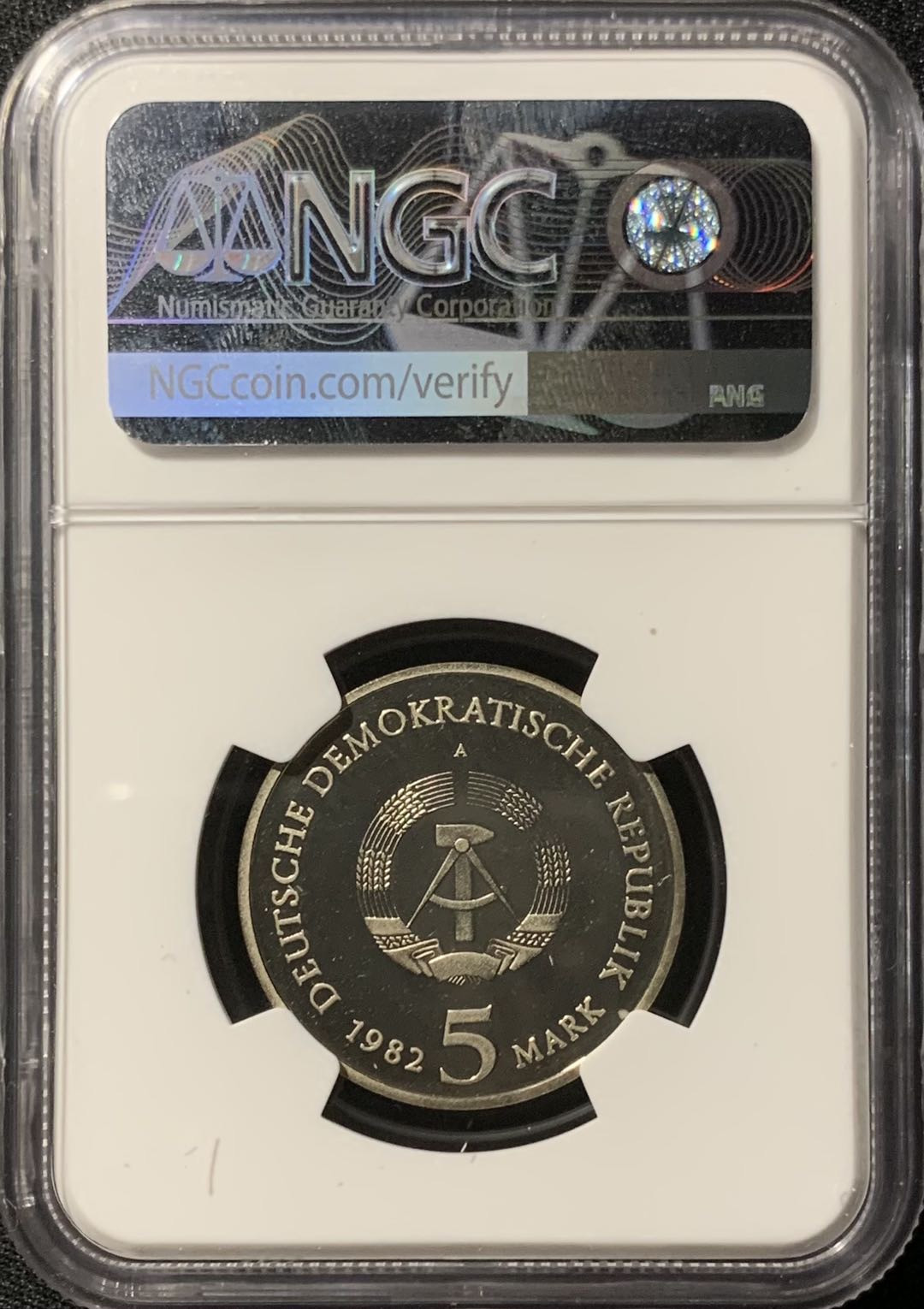 紫瑗钱币—微拍第136期  德国 东德 1982年 瓦尔特堡城堡 5马克 NGC PR68 UC 精制