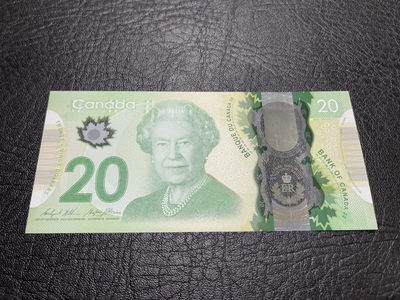 《外钞收藏家》第一百零九期拍卖 - 加拿大最新版塑料钞20加元 全新UNC 纪念钞