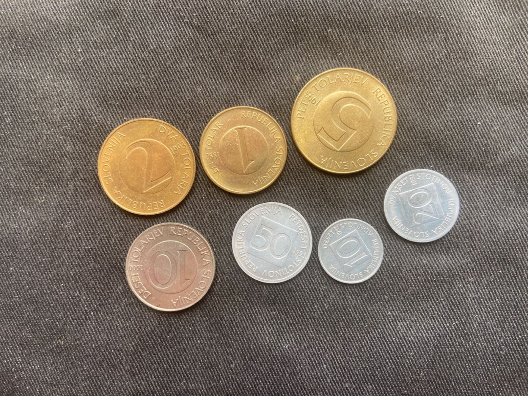 【币观天下】第145期钱币拍卖 斯洛文尼亚流通币7枚